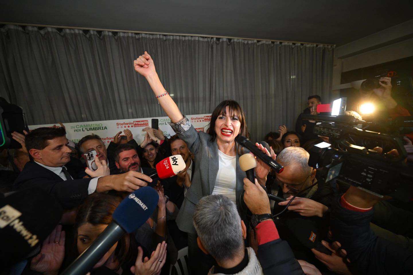 Stefania Proietti dopo la vittoria nelle elezioni regionali dell'Umbria